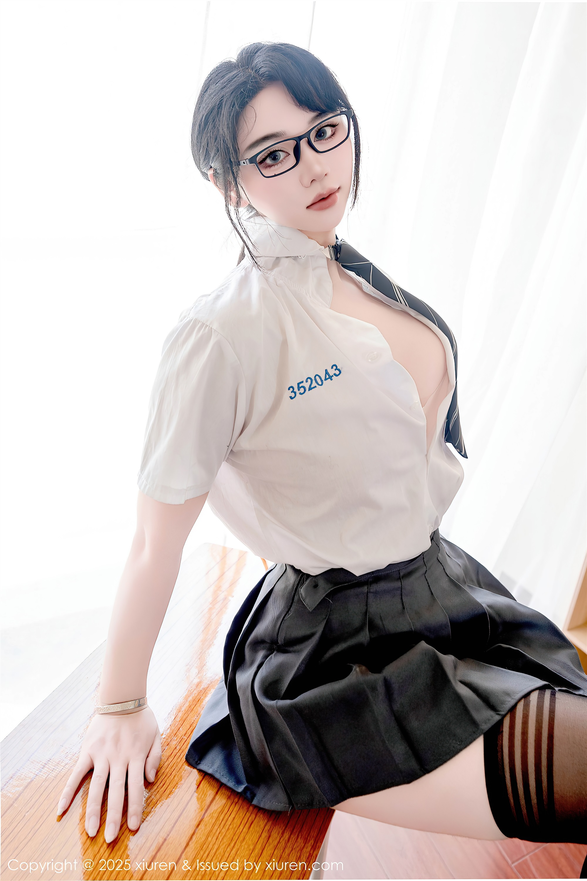 Xiuren秀人网 2025.07.10 NO.10530 汐汐爱吃草莓